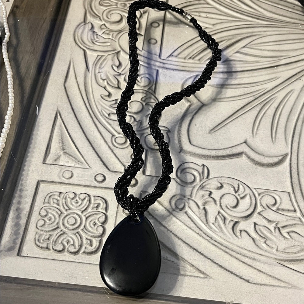 18 inch Black Onyx Beaded Necklace with pendant